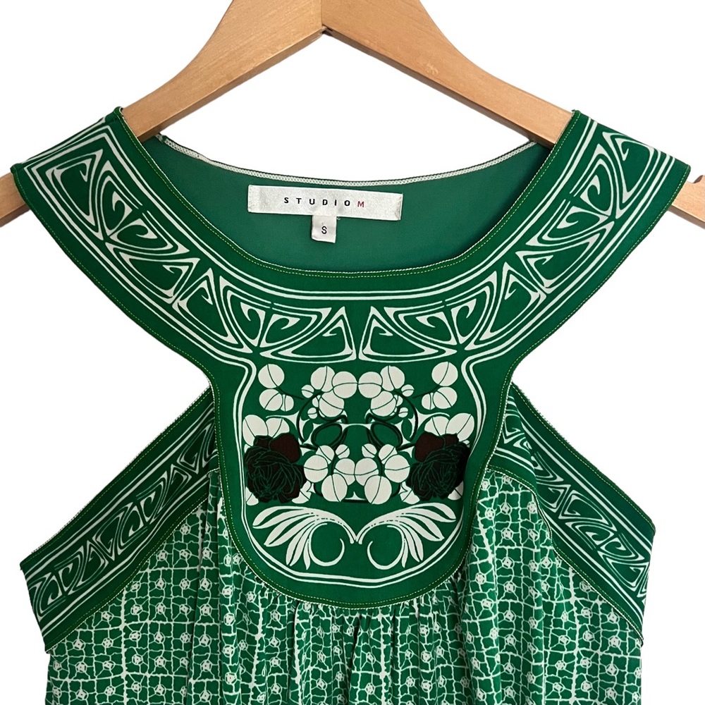 Studio M Green Floral Scoop Neck Tank Top Size S - Picture 2 of 6